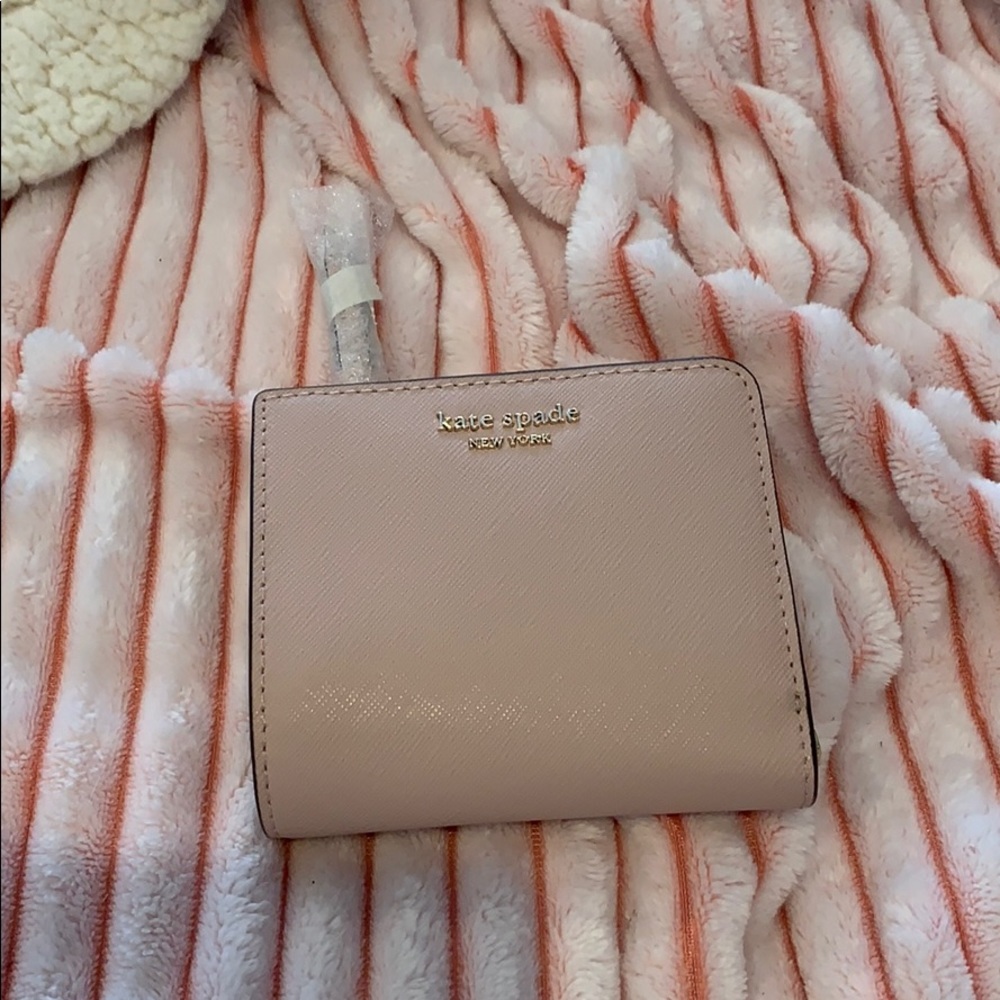 Kate Spade Cameron small l-zip bifold wallet